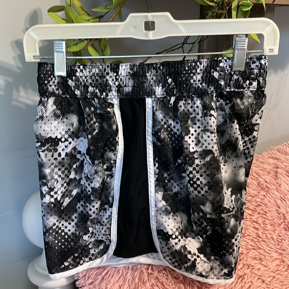 Running Athletic Shorts Black Print - Picture 3 of 10